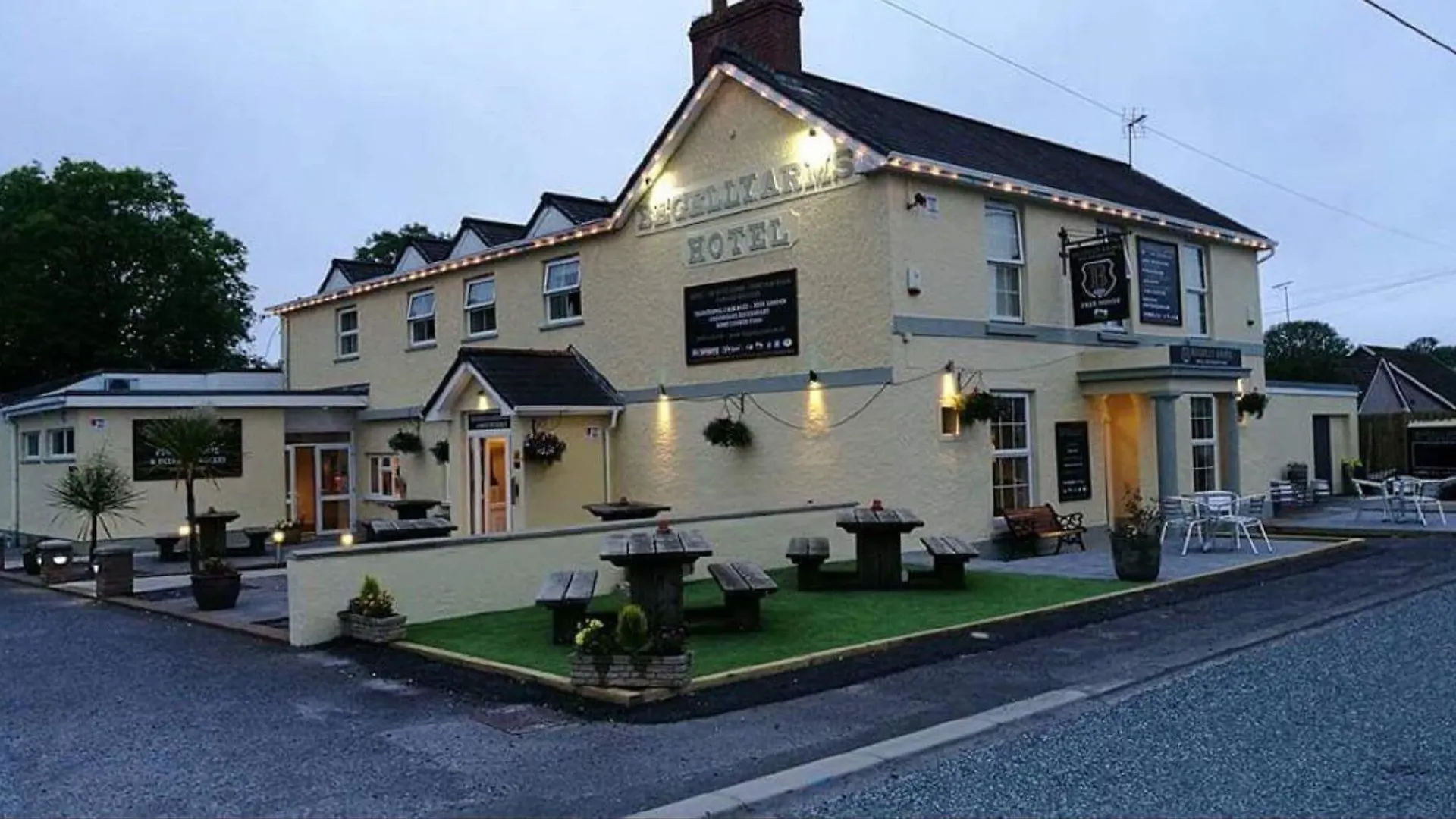 Where to Stay Near Saundersfoot Beach: 6 Central Hotels
