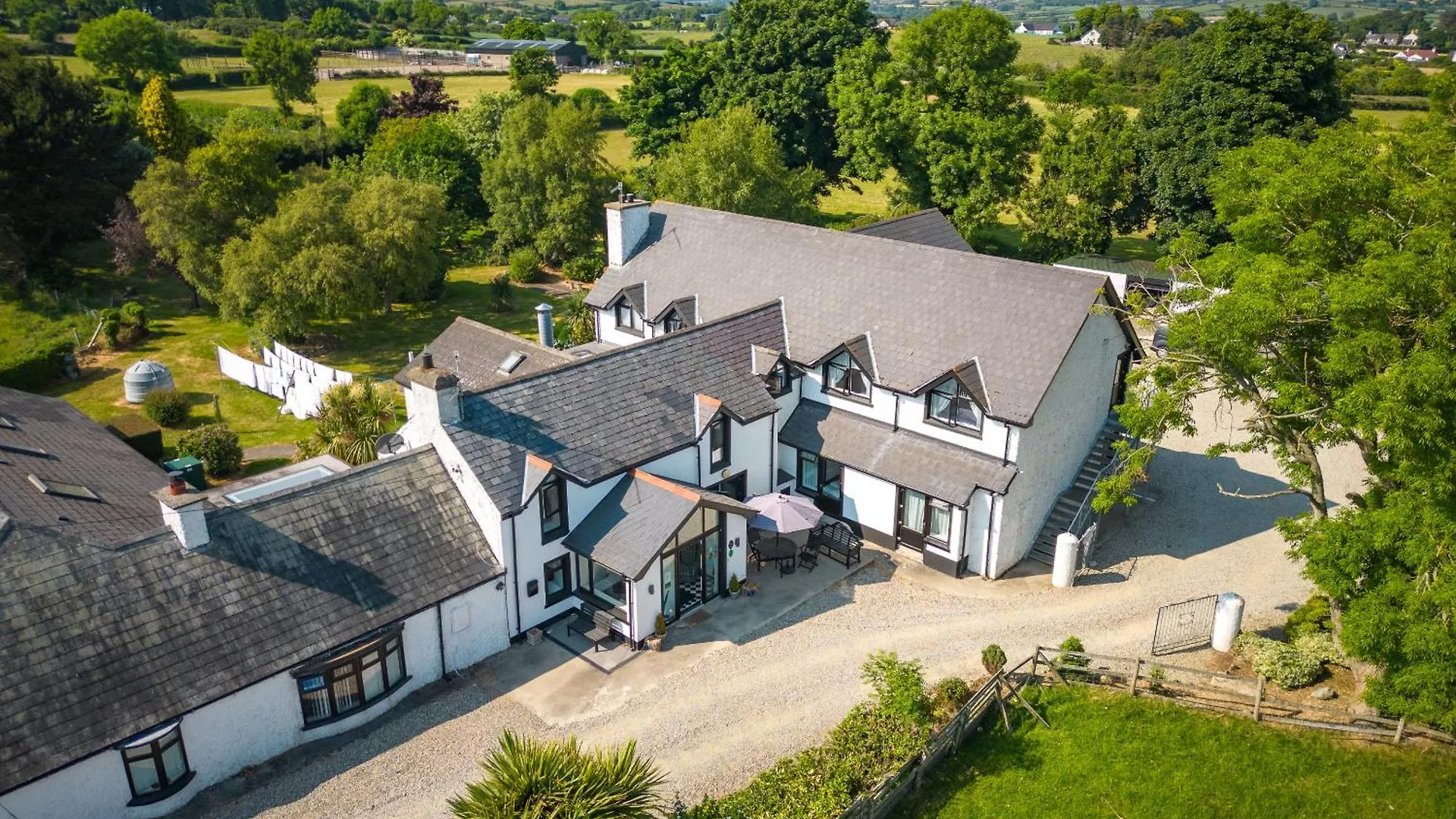 Where to Stay Near Dundrum Castle: 6 Central Hotels in Newcastle