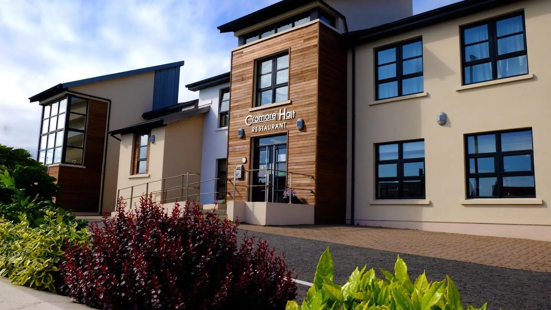 4 Golf Hotels Close to Portstewart Strand Worth Booking