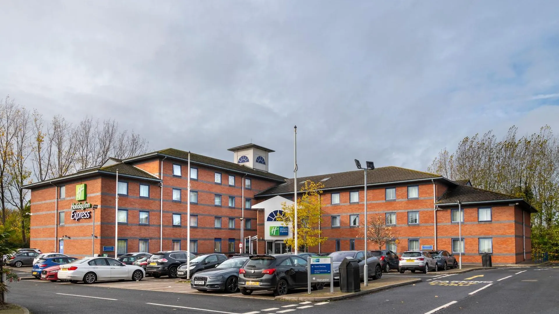 4 Family Hotels Close to Droitwich Golf & Country Club