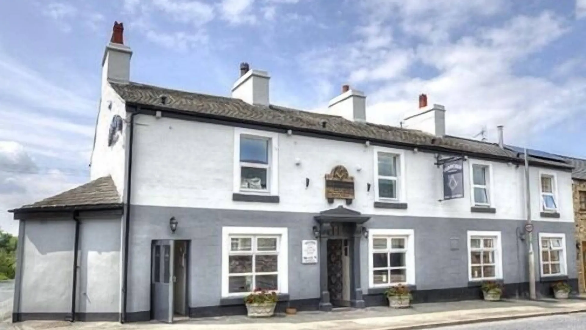 Where to Stay Near Ingleborough Cave: 5 Best Hotels