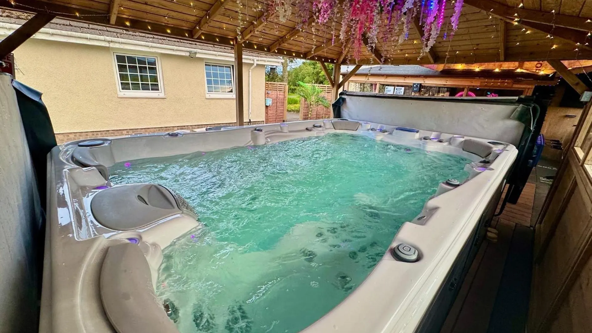 Staying In Loch Lomond & The Trossachs: 4 Holiday Homes Compared