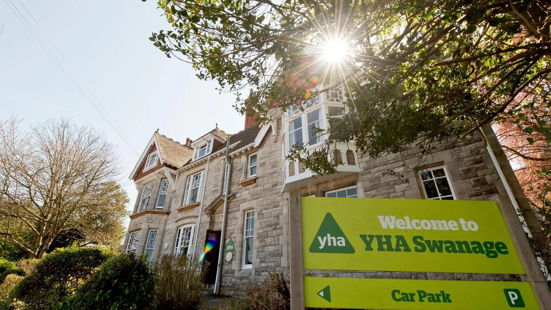 5 Best-Located Hotels on the Jurassic Coast Worth Booking