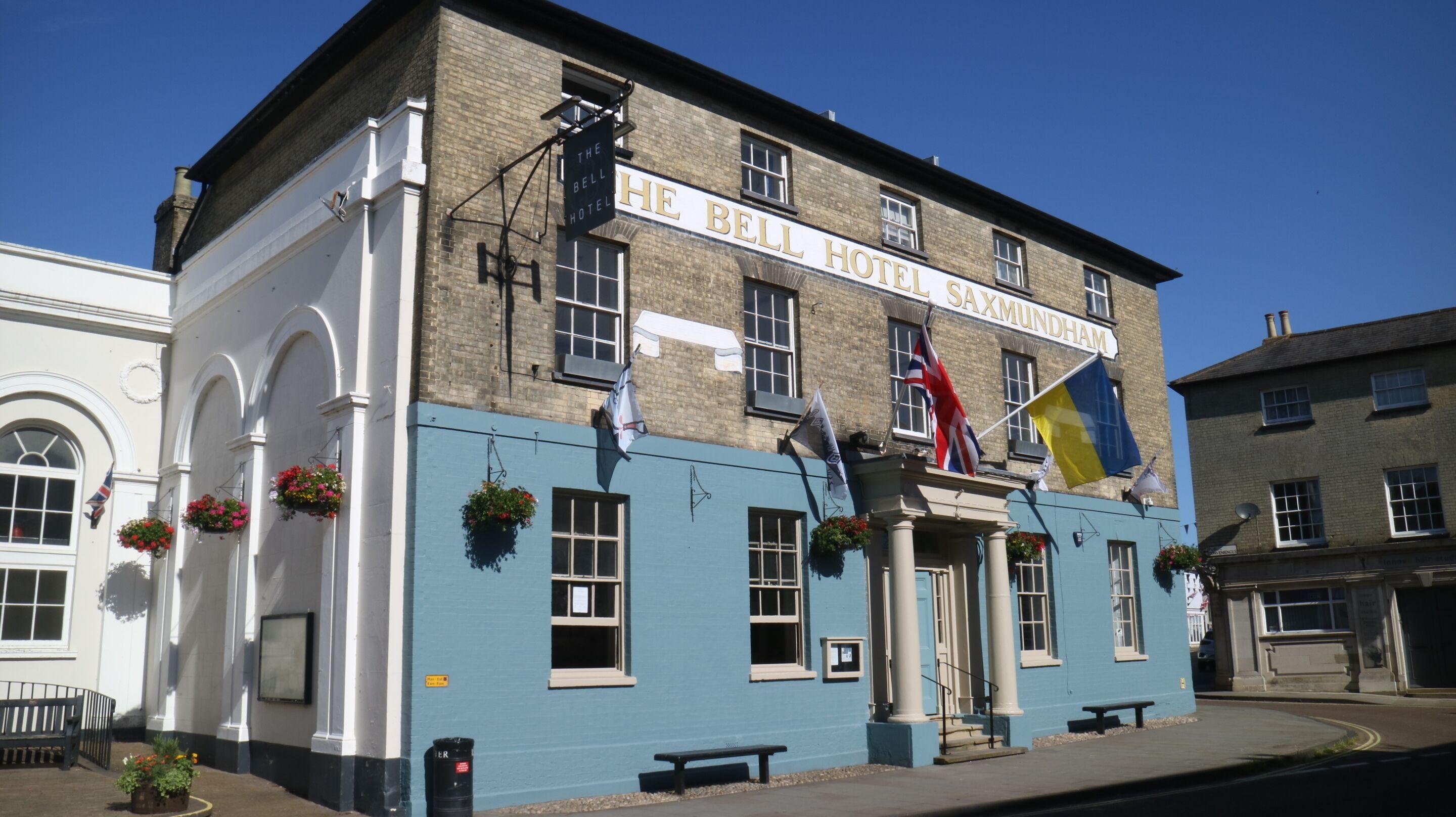 Staying Near Long Shop Museum: 7 Central Hotels Compared