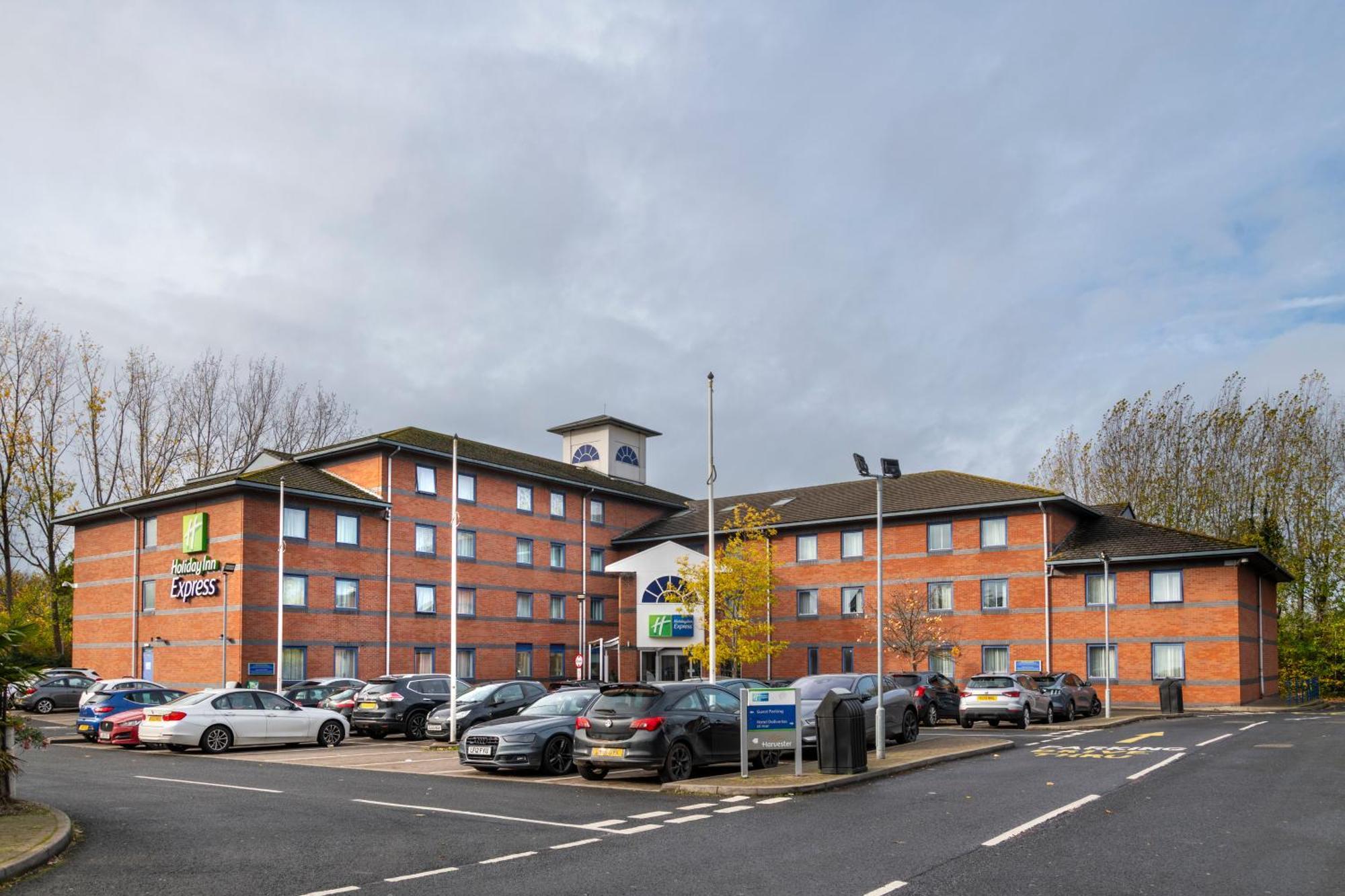4 Family Hotels Close to Droitwich Golf & Country Club