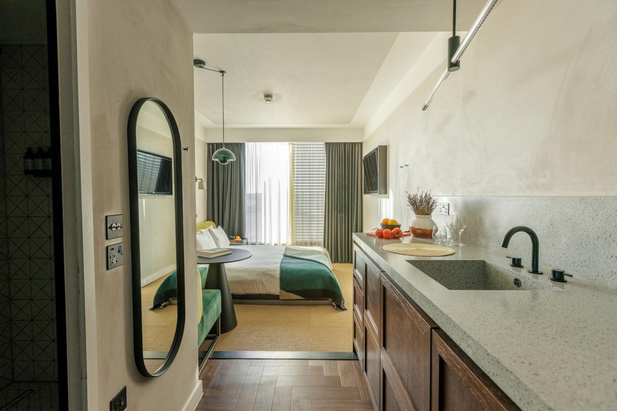10 Top-Rated 4-Star Hotels Close to Tate Modern Gallery